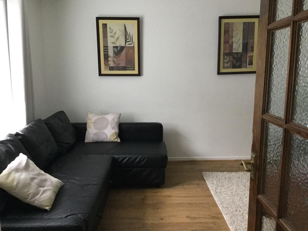 Villa 4 Bed House Next To Basildon Town Centre Exterior foto